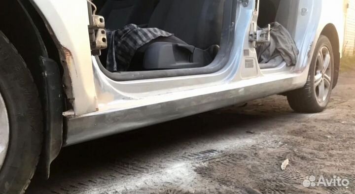 Пенки дверей Chrysler Voyager 3 и др