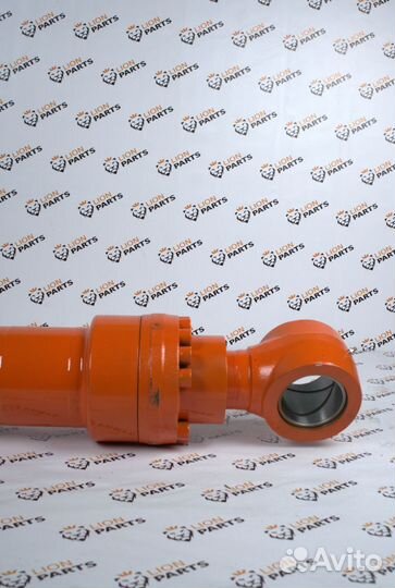 Гидроцилиндр ковша Hitachi zx240-3 4628634