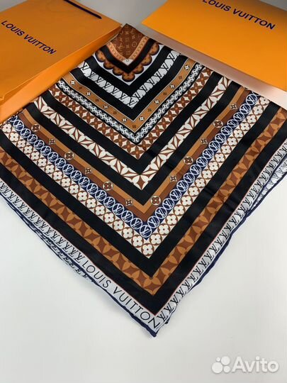 Шелковый платок Louis Vuitton новый