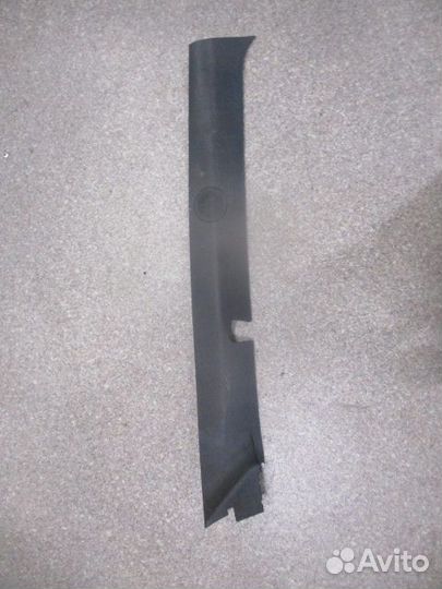 Накладка стойки лобового стекла правая MAN 8162430