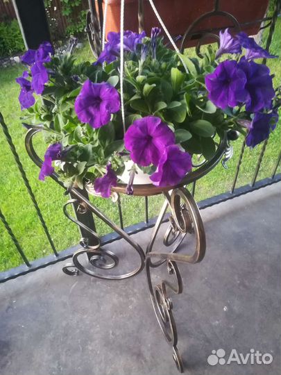 Подставка под цветочный горшок или казан