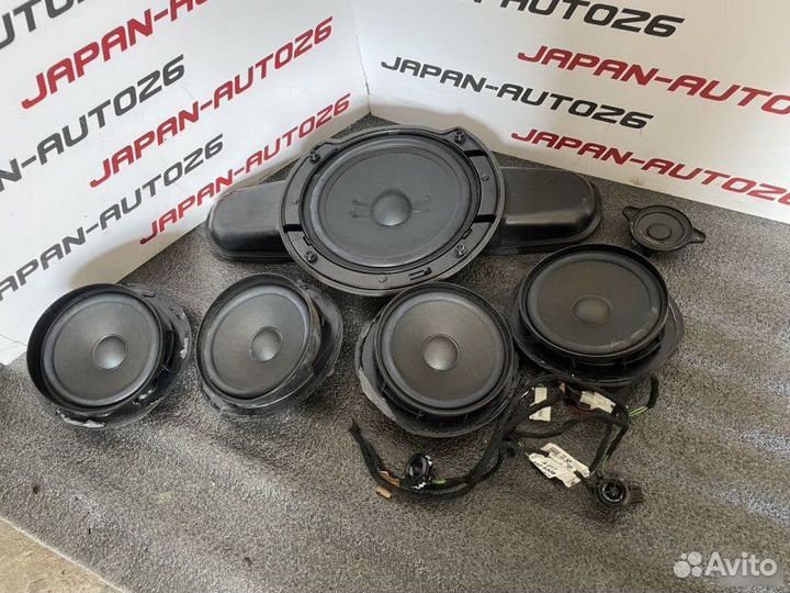 Колонки акустические комплект Mercedes-Benz