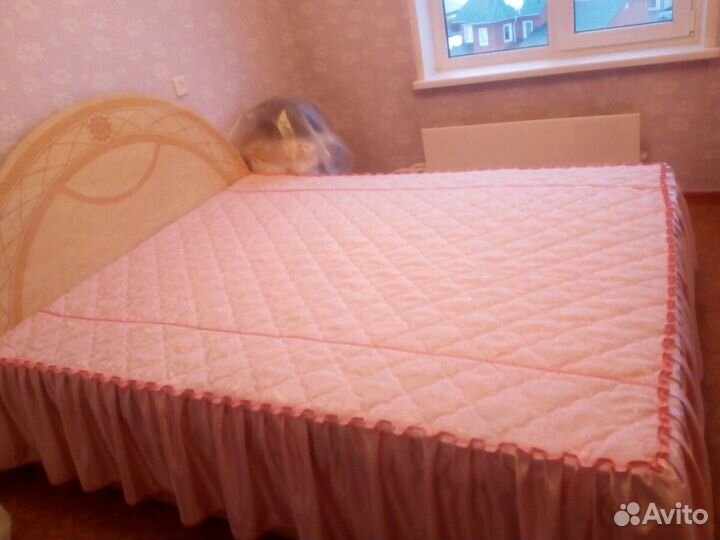 Спальный гарнитур