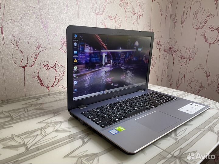 Игровой ноутбук Asus