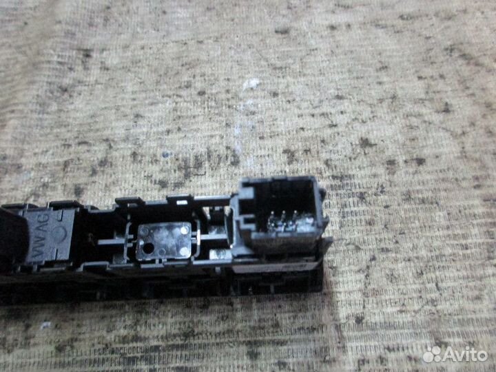 Блок кнопок Skoda Rapid 2013-2020 (5JA927132AJ)