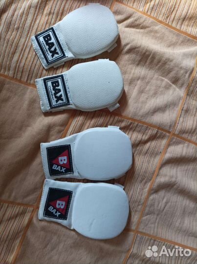 Боксерские перчатки