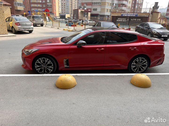 Kia Stinger 2.0 AT, 2018, 56 000 км