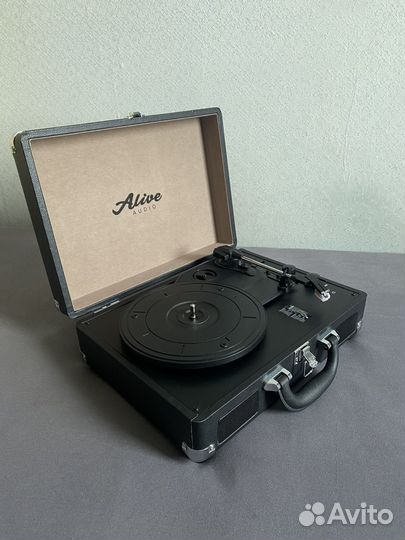 Виниловый проигрыватель Alive Audio Vibe Black