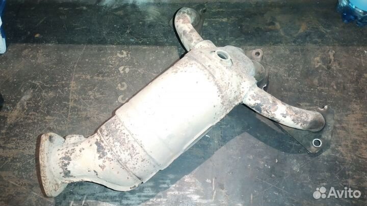Выпускной коллектор с катализатором с 1.6 8 кл ваз