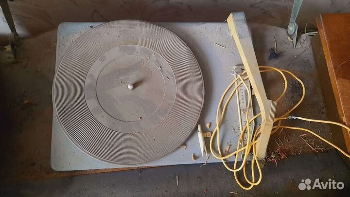 Радиола контата-203