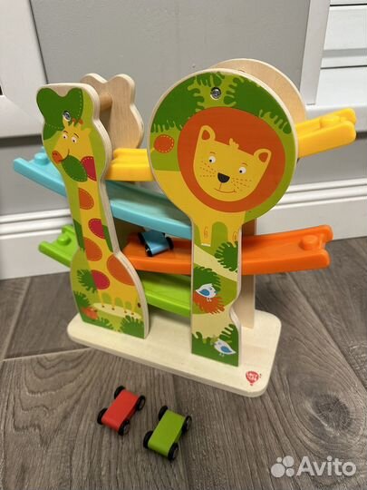 Горка с машинками