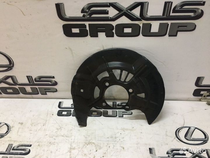 Пыльник тормозного диска прав. перед. Lexus NX200t