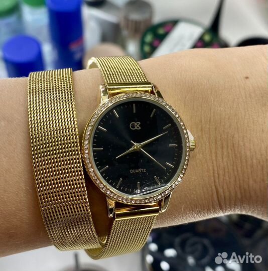 Часы кварцевые Женские Oriflame чешские кристаллы