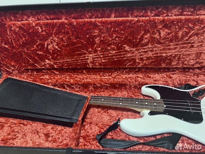 Fender USA American performer Jazz bass