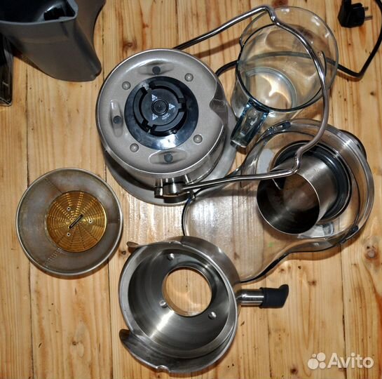 Соковыжималка Bork s800 нужна замена силов.модуля