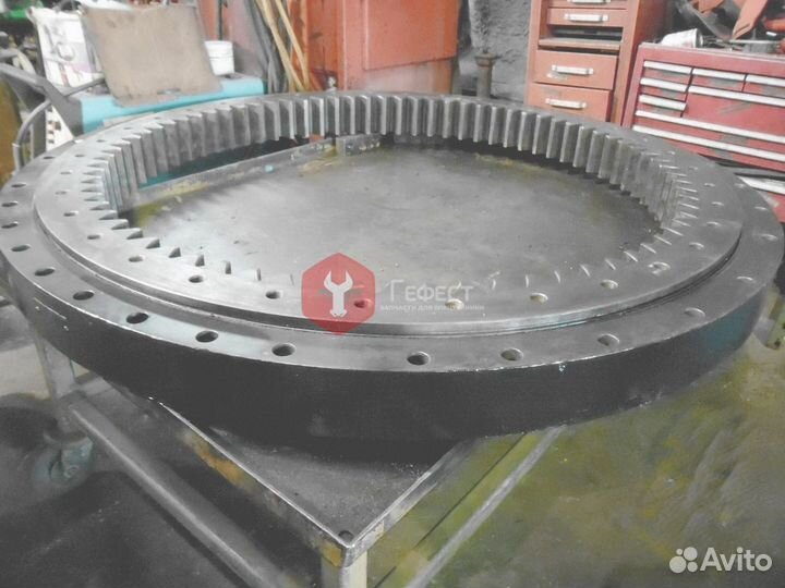 Поворотный круг JCB JS235HD JRB0017