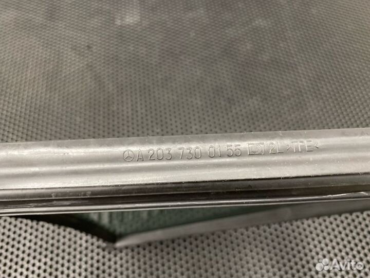 Стекла комплект задняя левая Mercedes-Benz C-Class