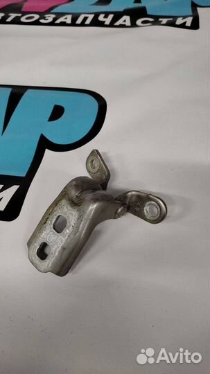 Петля двери GMC Terrain 2 2018