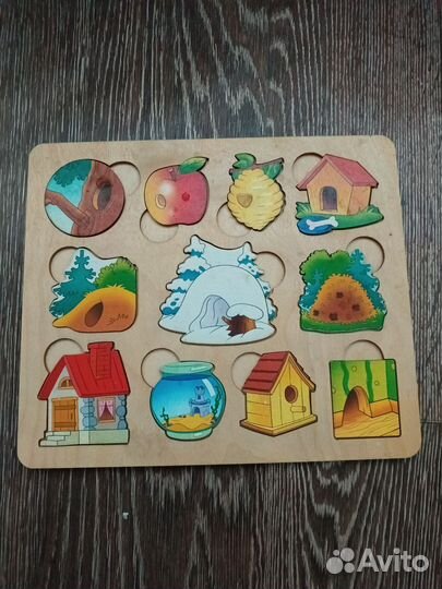 Детские игрушки пазлы, кубики