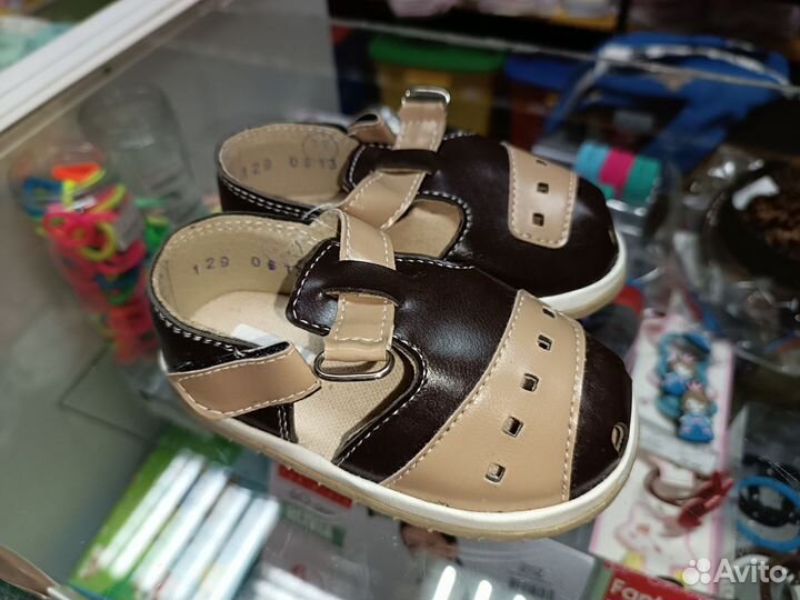 Сандали новые