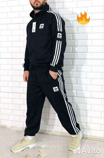 Спортивный костюм от 44 до 62.Адидас