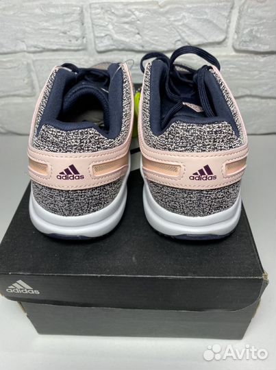 Кроссовки Adidas