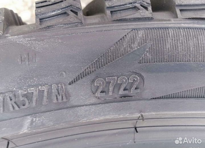 Pirelli Scorpion Ice Zero 2 285/35 R22 и 315/30 R22 107H