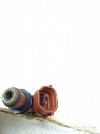 Форсунка топливная Mazda Familia BHA3P B3