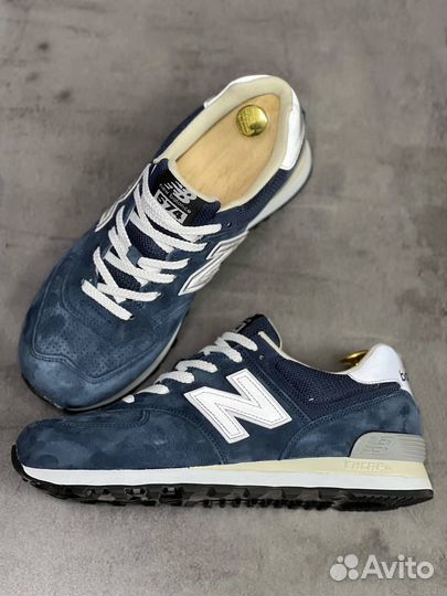 Небесная Элегантность: New Balance 574 Blue