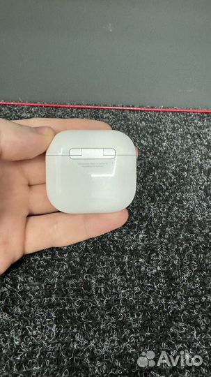 Наушники Apple Airpods 4 с шумоподавлением