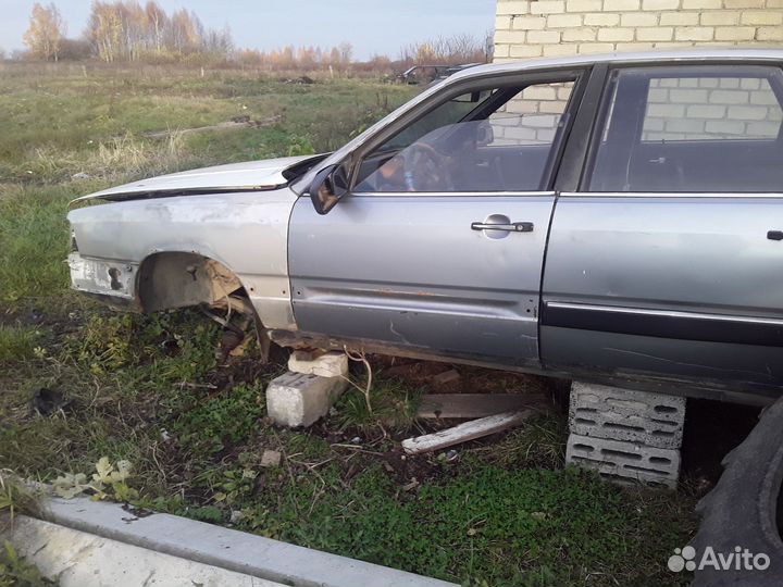 Запчасти на audi 100 с3
