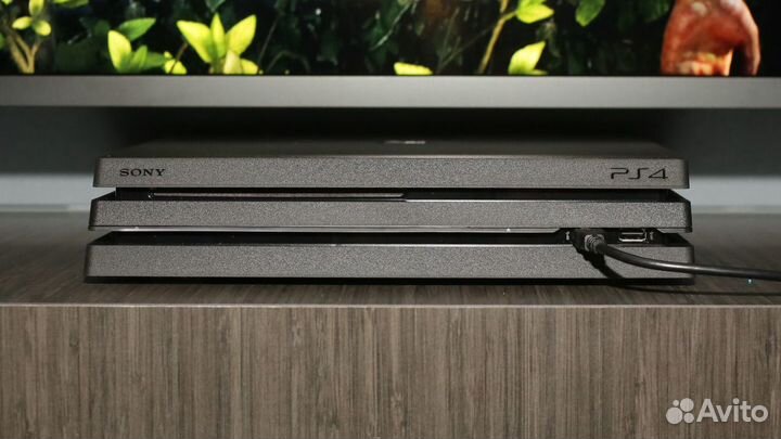 Sony PS4 PRO 1Tb рев. последняя 7208+диск