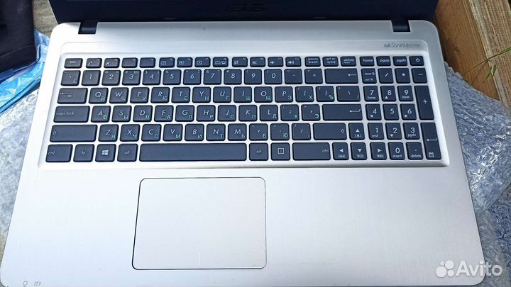 Ноутбук Asus