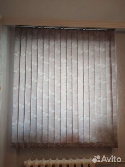Жалюзи вертикальные с карнизом