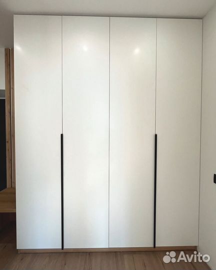 Шкаф в прихожую на заказ