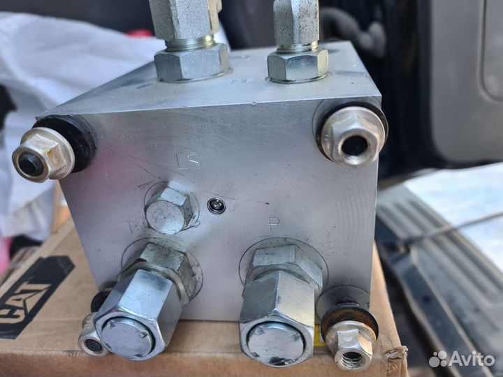 Продам распределитель caterpillar CAT 478-4948