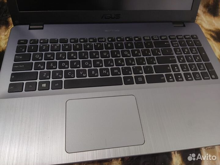 Asus R542U