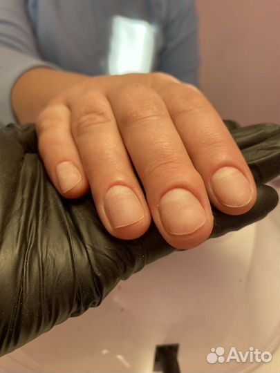 Модель на маникюр