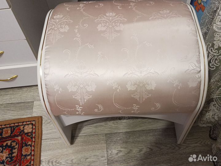 Банкетка бу