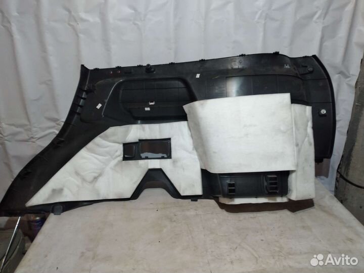 Обшивка багажника outlander 3