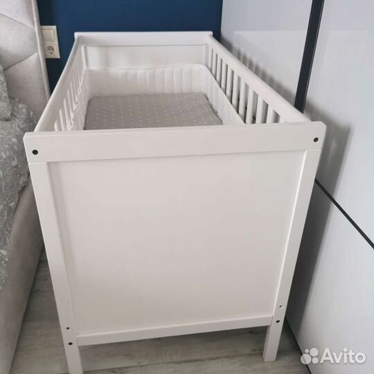 Детская кроватка IKEA с матрасом