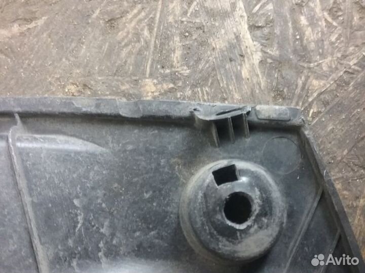 Накладка передней панели Kia Sorento 2 Restail