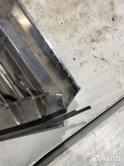 Решетка радиатора Nissan Teana J31