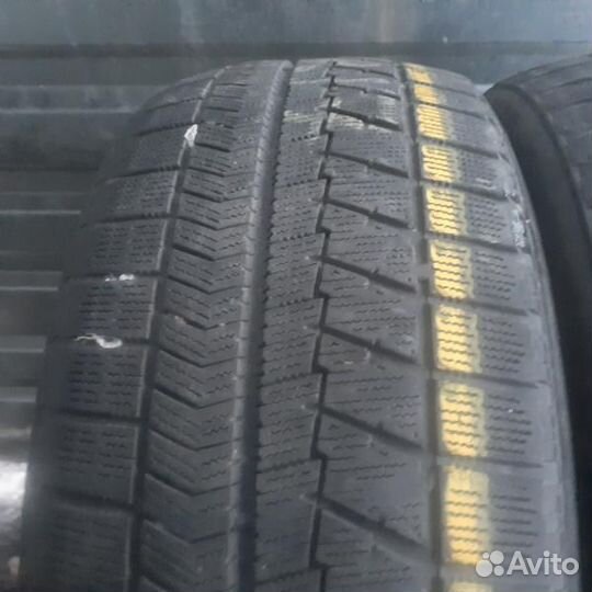 Bridgestone Blizzak Revo GZ 215/45 R17