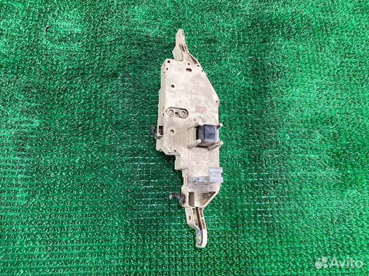 Блок предохранителей Toyota land cruiser, Lx470