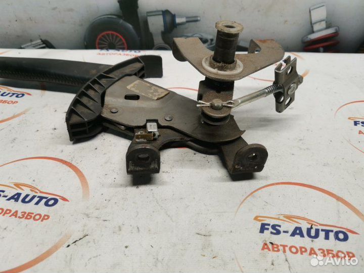 Ручник Kia Ceed 1.6 G4FC 2009