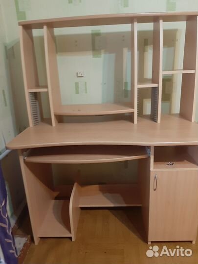 Компьютерный стол