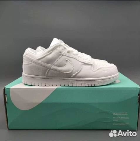 Nike dunk LOW triple white velvet