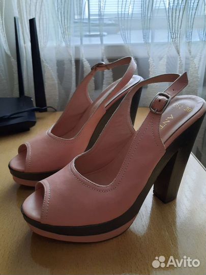 Босоножки 39