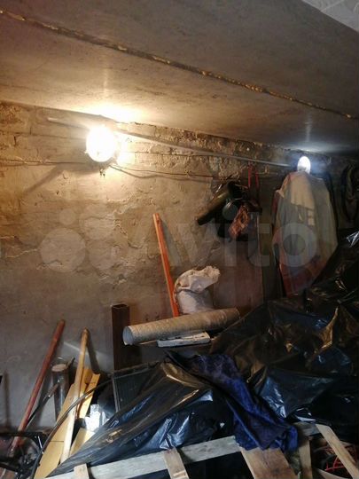 Гараж, > 30 м²